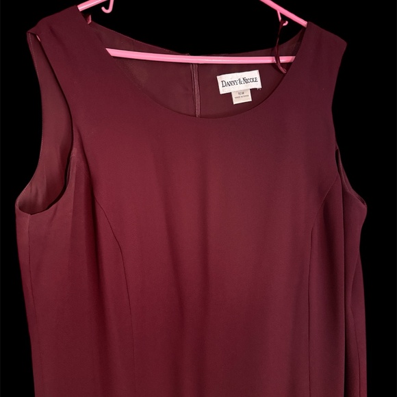 Danny & Nicole 2 pc Sheath Sleeveless Long Sheer Dress Burgundy Beaded Zip 16 - Picture 8 of 12